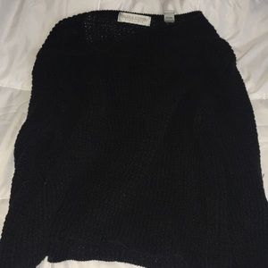 Cute black knitted sweater!